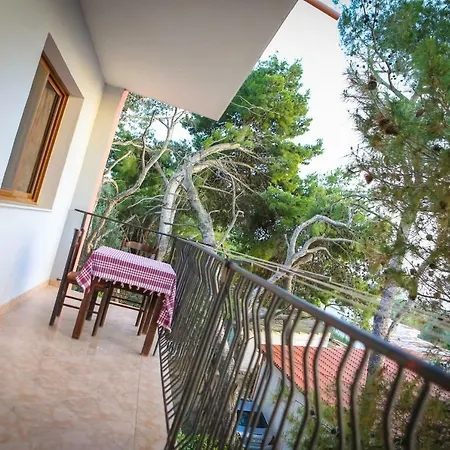Apart-hotel Mali Aparthotel 3*